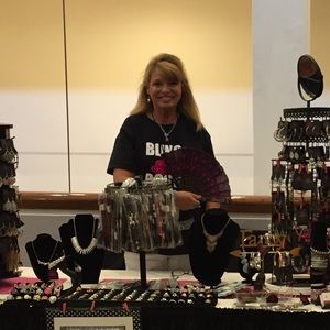 Meet your Posher, Tina